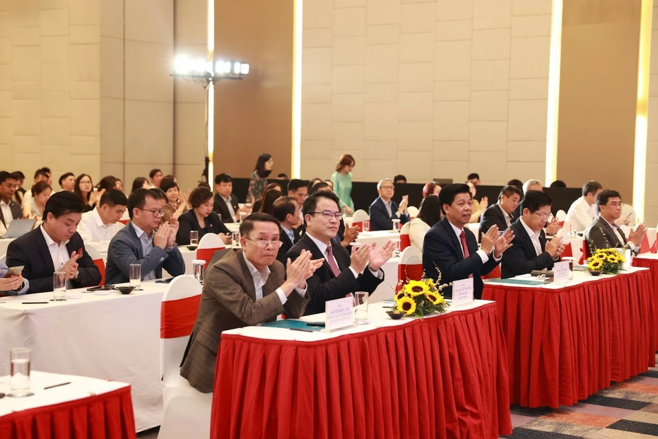 Nâng cấp nền tảng công nghệ, Báo Tài chính - Đầu tư tiến vào chặng đường phát triển mạnh mẽ Nâng cấp nền tảng công nghệ, Báo Tài chính - Đầu tư tiến vào chặng đường phát triển mạnh mẽ