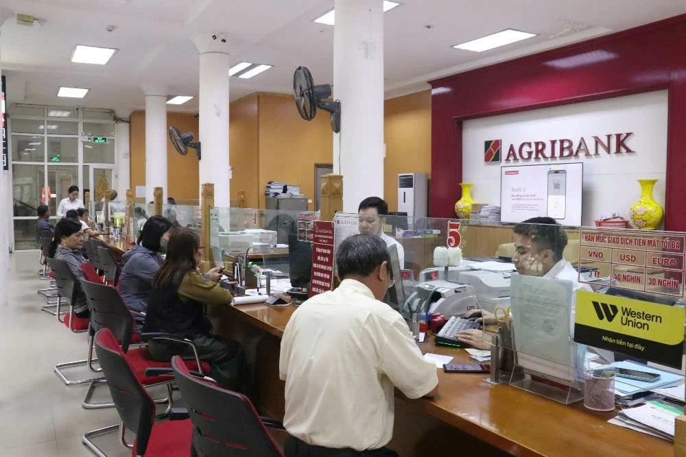 Thuế cơ sở 3 tỉnh Phú Thọ cam kết luôn đồng hành cùng hộ kinh doanh trong kê khai, nộp thuế