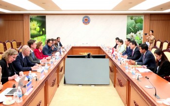 Thứ trưởng Bộ Tài chính Trần Quốc Phương tiếp Phó Chủ tịch EIB Nicola Beer