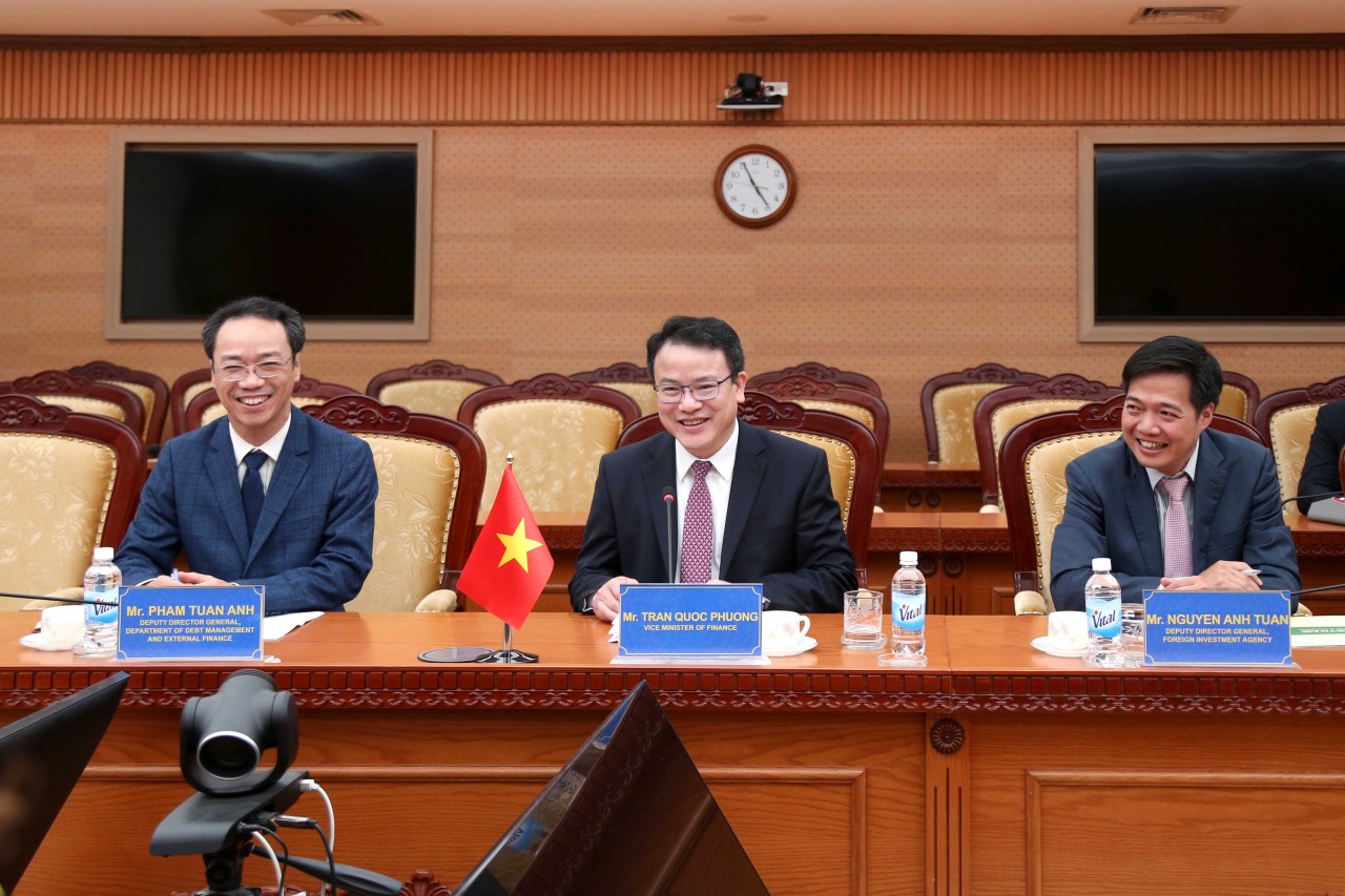 Thứ trưởng Bộ Tài chính Trần Quốc Phương tiếp Phó Chủ tịch EIB Nicola Beer