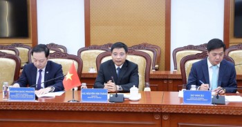 Bộ trưởng Nguyễn Văn Thắng tiếp Đại sứ Singapore, thúc đẩy hợp tác kinh tế - tài chính