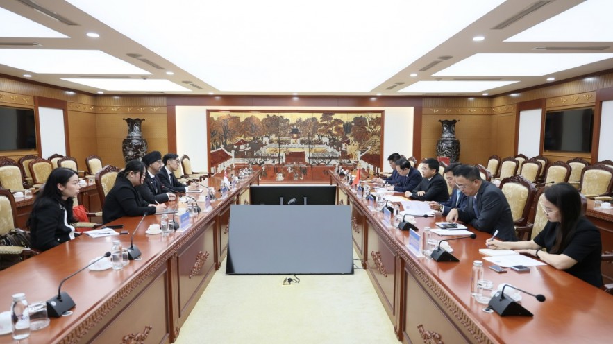 Bộ trưởng Nguyễn Văn Thắng tiếp Đại sứ Singapore, thúc đẩy hợp tác kinh tế - tài chính