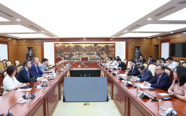 Thứ trưởng Trần Quốc Phương tiếp và làm việc với Đoàn công tác Quỹ Tiền tệ quốc tế