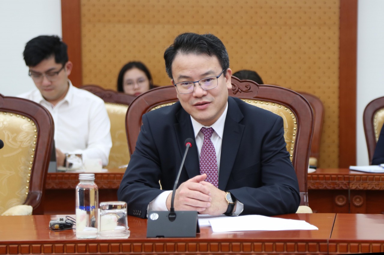 Thứ trưởng Trần Quốc Phương tiếp và làm việc với Đoàn công tác Quỹ Tiền tệ quốc tế