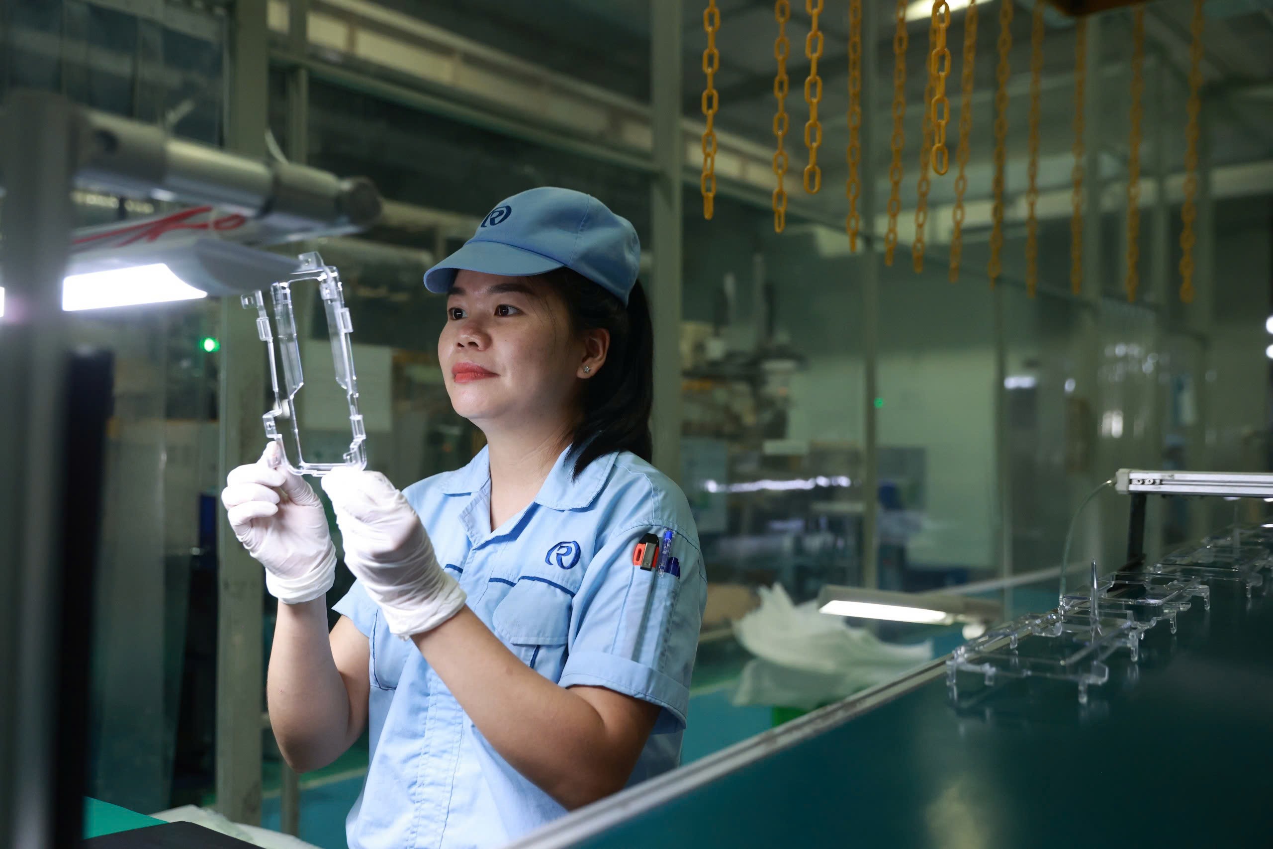 Thu hút FDI: Giữ “đà” trong biến động, hướng tới chất lượng và công nghệ cao