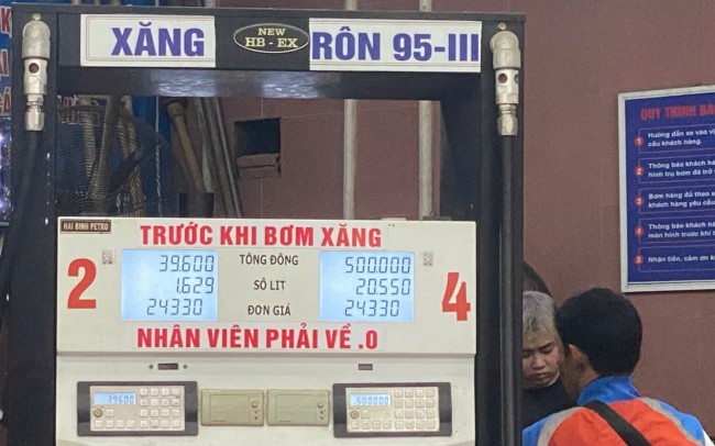 Miễn thuế thuế bảo vệ môi trường, thuế giá trị gia tăng, thuế tiêu thụ đặc biệt đối với xăng, dầu và nhiên liệu bay