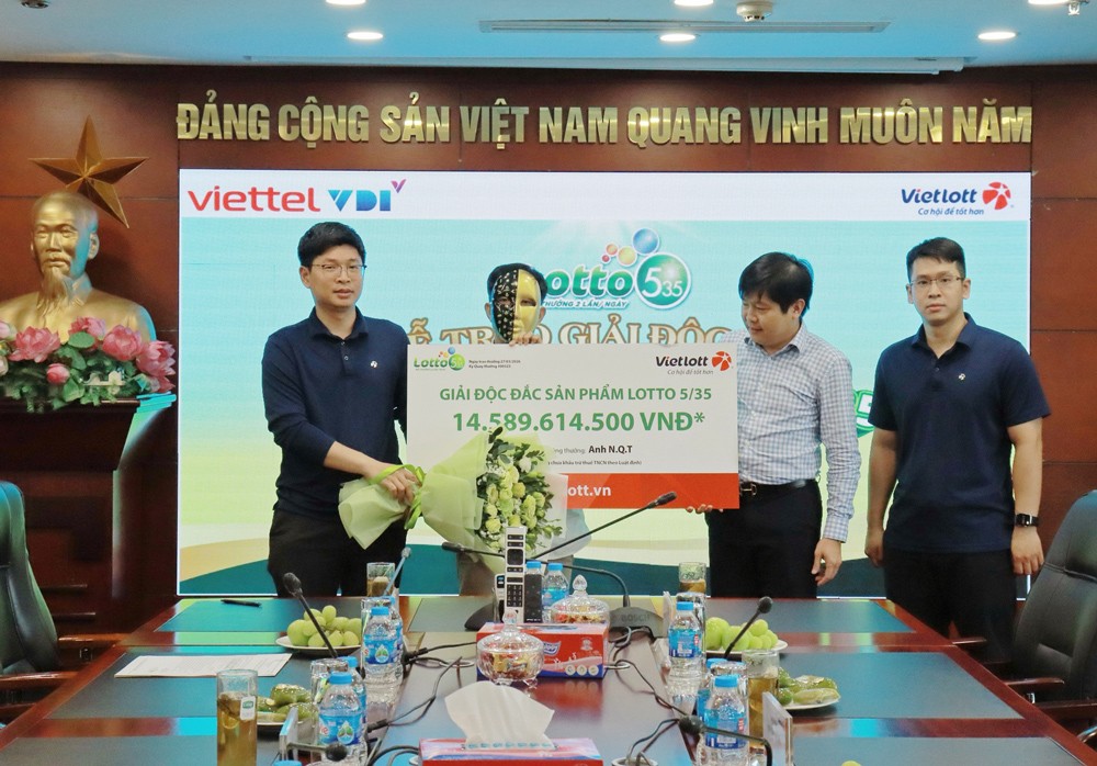 Chọn số theo “tip” của những tỷ phú Vietlott, người đàn ông ở An Giang trúng độc đắc hơn 14,5 tỷ đồng Chọn số theo “tip” của những tỷ phú Vietlott, người đàn ông ở An Giang trúng độc đắc hơn 14,5 tỷ đồng