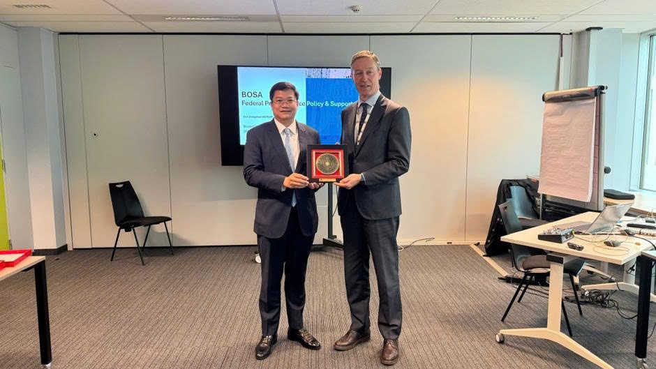 Thứ trưởng Nguyễn Đức Tâm dẫn đầu Đoàn công tác Bộ Tài chính làm việc tại Vương quốc Bỉ và Đan Mạch Thứ trưởng Nguyễn Đức Tâm dẫn đầu Đoàn công tác Bộ Tài chính làm việc tại Vương quốc Bỉ và Đan Mạch