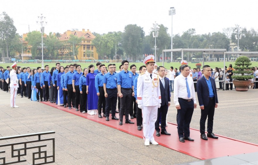 Lễ báo công dâng Bác bồi dưỡng lý tưởng cho tuổi trẻ Bộ Tài chính Lễ báo công dâng Bác bồi dưỡng lý tưởng cho tuổi trẻ Bộ Tài chính