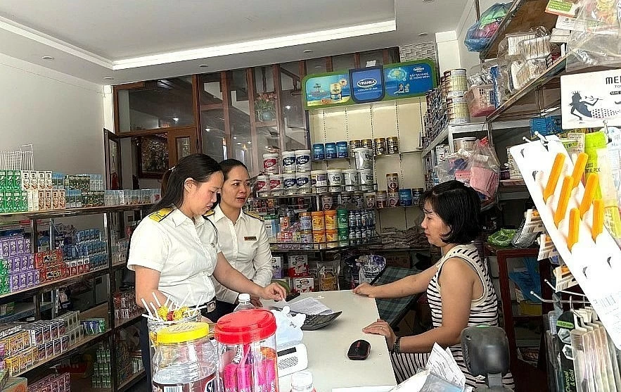 Thuế tỉnh Điện Biên tuyên truyền, tạo thuận lợi tối đa cho người nộp thuế quyết toán thuế Thuế tỉnh Điện Biên tuyên truyền, tạo thuận lợi tối đa cho người nộp thuế quyết toán thuế