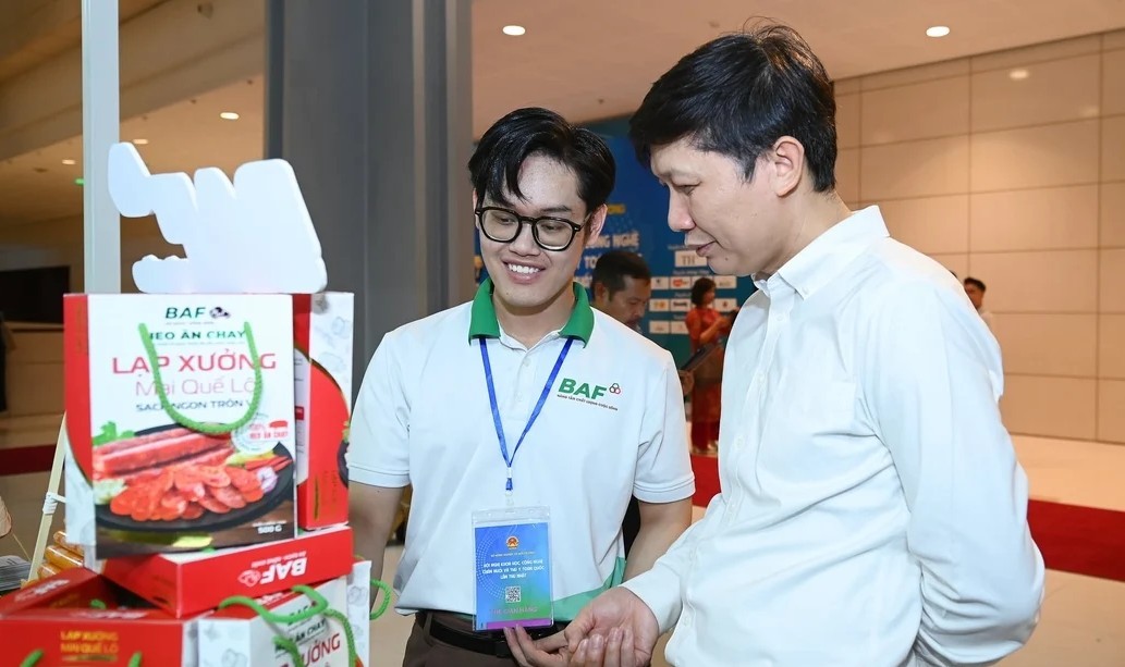 Công nghệ và tuần hoàn: Giải pháp kép cho dịch bệnh và môi trường Công nghệ và tuần hoàn: Giải pháp kép cho dịch bệnh và môi trường