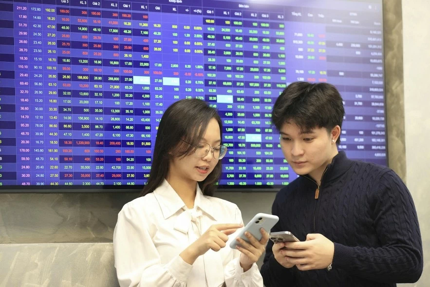 S&I Ratings: Công ty chứng khoán dễ tổn thương nếu phụ thuộc lớn vào vay ngắn hạn S&I Ratings: Công ty chứng khoán dễ tổn thương nếu phụ thuộc lớn vào vay ngắn hạn
