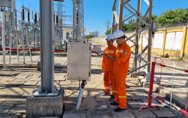 Giữ vững “trục xương sống” truyền tải điện miền Trung mùa cao điểm