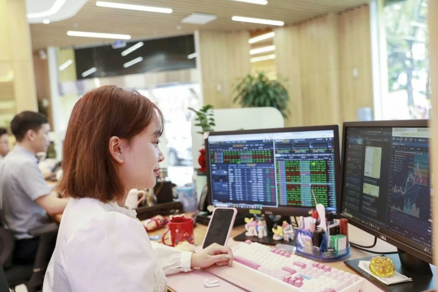 Sôi động cuộc đua công nghệ khối công ty chứng khoán