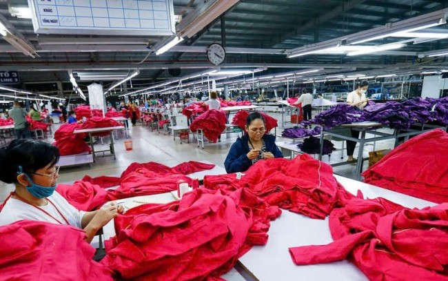 Doanh nghiệp xuất khẩu căng mình giữ đà tăng trưởng