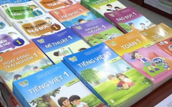 Dự kiến miễn phí sách giáo khoa trên phạm vi cả nước từ năm học 2029 - 2030