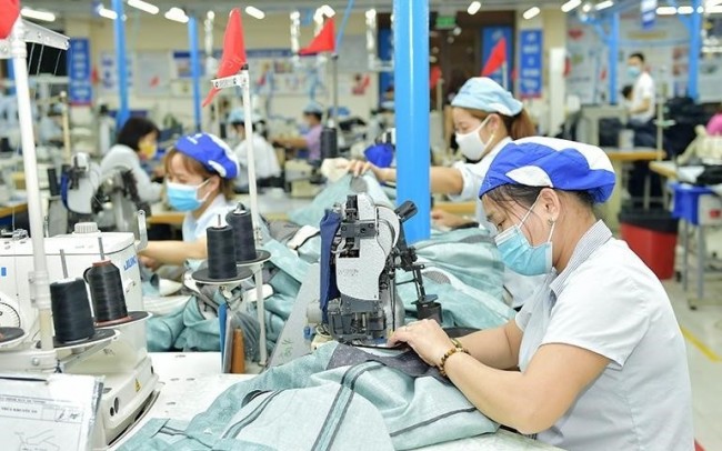 Vẫn tồn tại chênh lệch mức lương giữa các nhóm lao động và khu vực