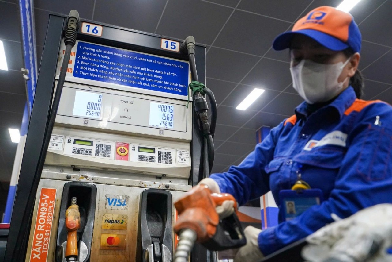 Đề xuất cơ chế quản lý 8.000 tỷ đồng bình ổn giá xăng dầu