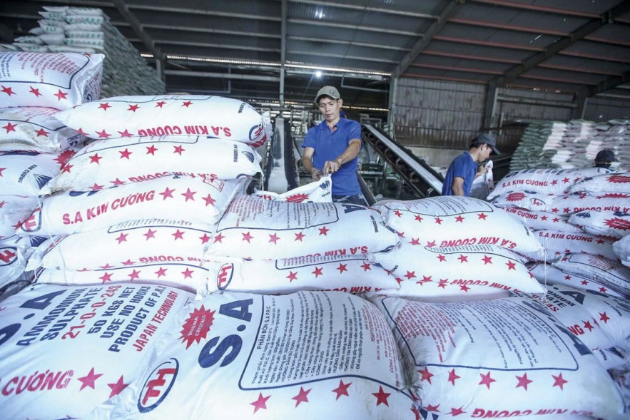 Giá phân bón “nóng” theo điểm nghẽn Hormuz