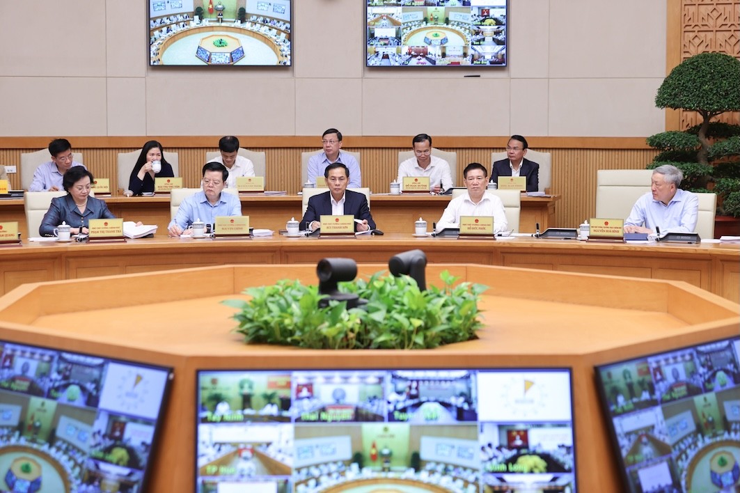 Thủ tướng: Qua 5 năm, con thuyền kinh tế - xã hội đã cập bến an toàn