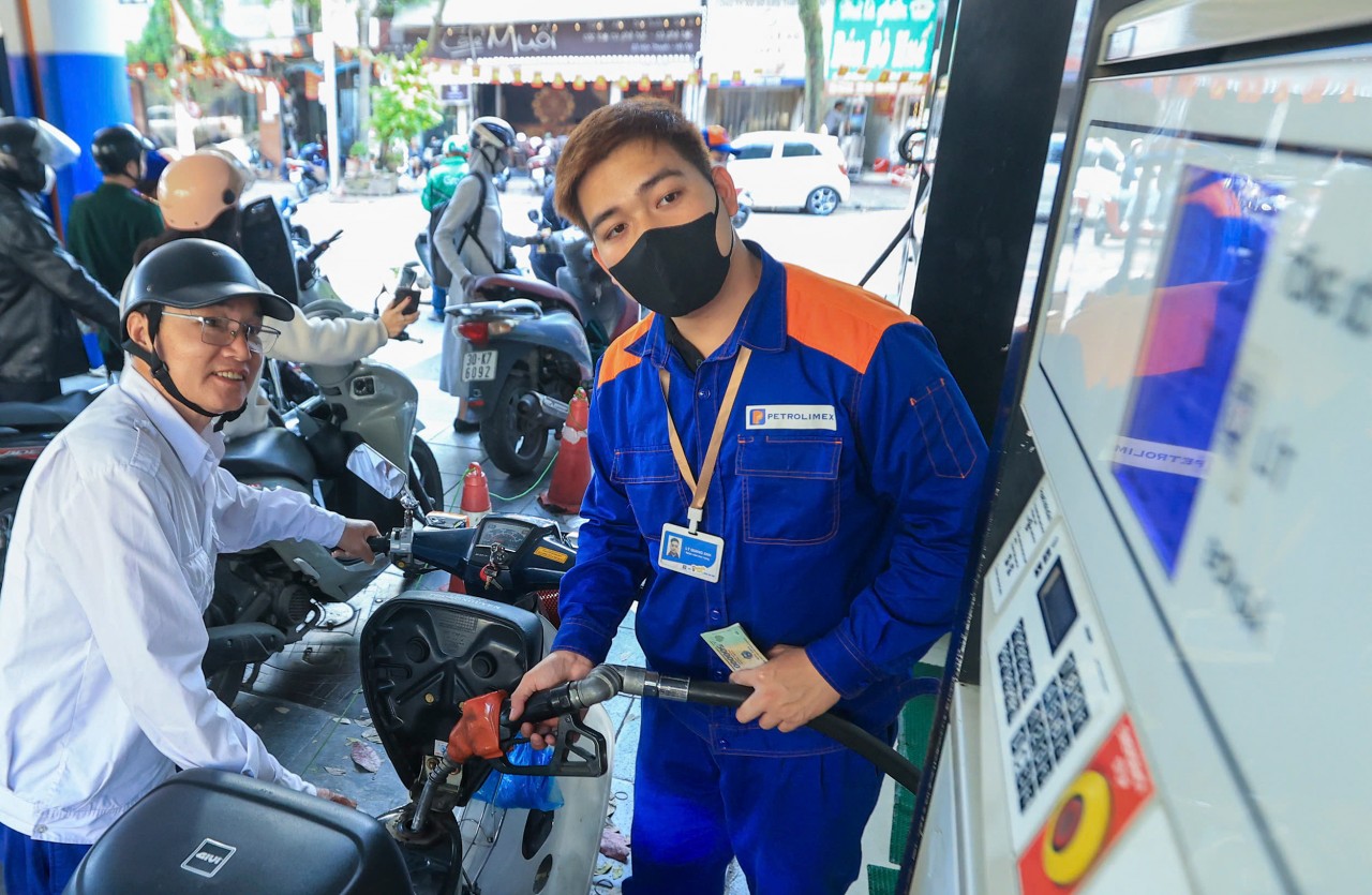 Rà soát, xử lý nghiêm vi phạm về thuế trong kinh doanh xăng dầu