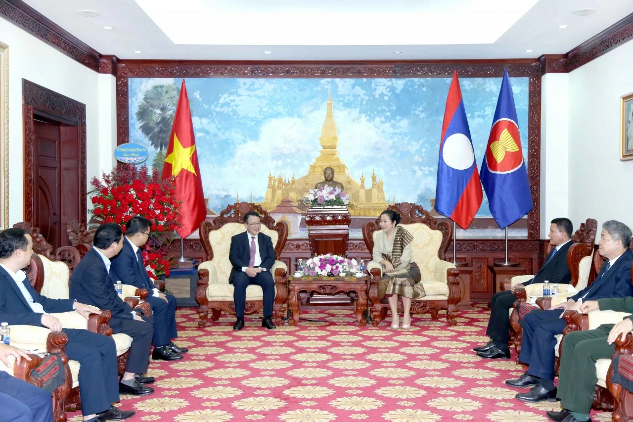 Thứ trưởng Bộ Tài chính Trần Quốc Phương chúc Tết cổ truyền Bunpimay Lào năm Phật lịch 2569 Thứ trưởng Bộ Tài chính Trần Quốc Phương chúc Tết cổ truyền Bunpimay Lào năm Phật lịch 2569