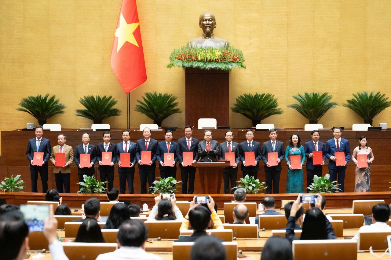 Quốc hội bầu 6 Phó Chủ tịch Quốc hội và các Uỷ viên Uỷ ban Thường vụ Quốc hội