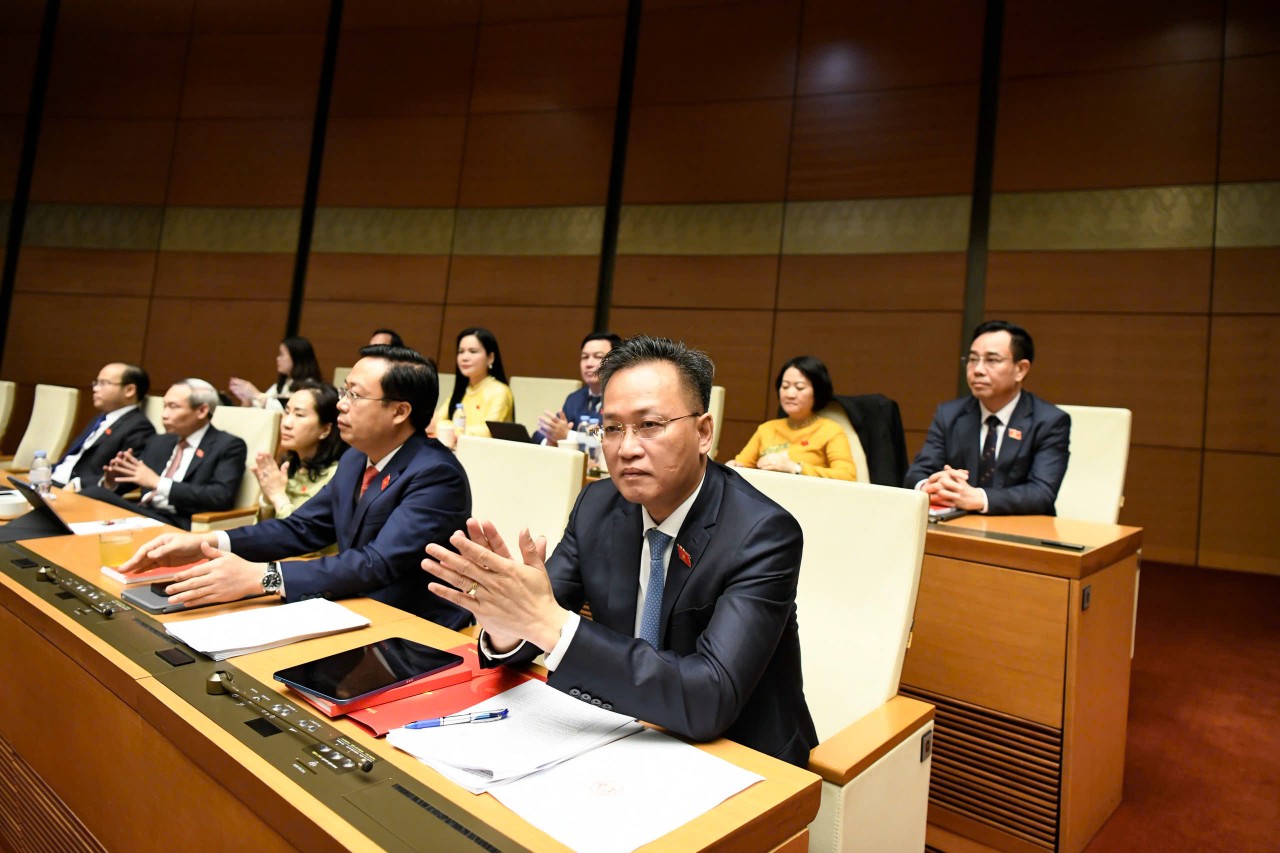 Quốc hội bầu 6 Phó Chủ tịch Quốc hội và các Uỷ viên Uỷ ban Thường vụ Quốc hội