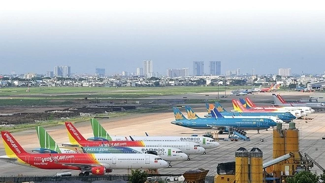 Miễn một số khoản phí, lệ phí nhằm hỗ trợ sản xuất, kinh doanh trong lĩnh vực giao thông vận tải Miễn một số khoản phí, lệ phí nhằm hỗ trợ sản xuất, kinh doanh trong lĩnh vực giao thông vận tải