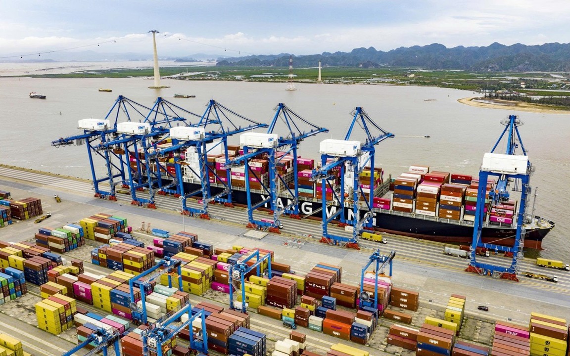 Miễn nhiều khoản phí giao thông vận tải hỗ trợ doanh nghiệp, thúc đẩy tăng trưởng