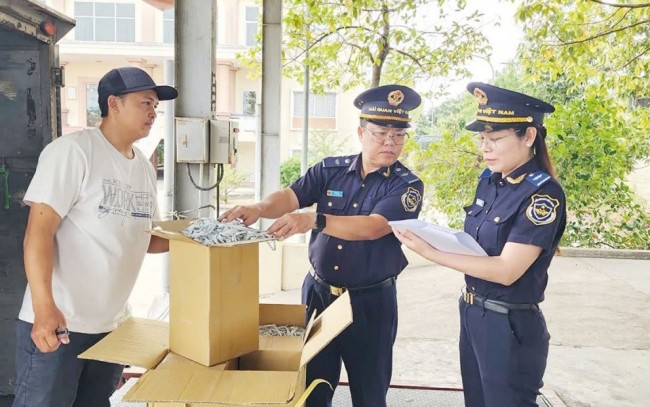 Hải quan cùng kiến tạo với người dân và doanh nghiệp