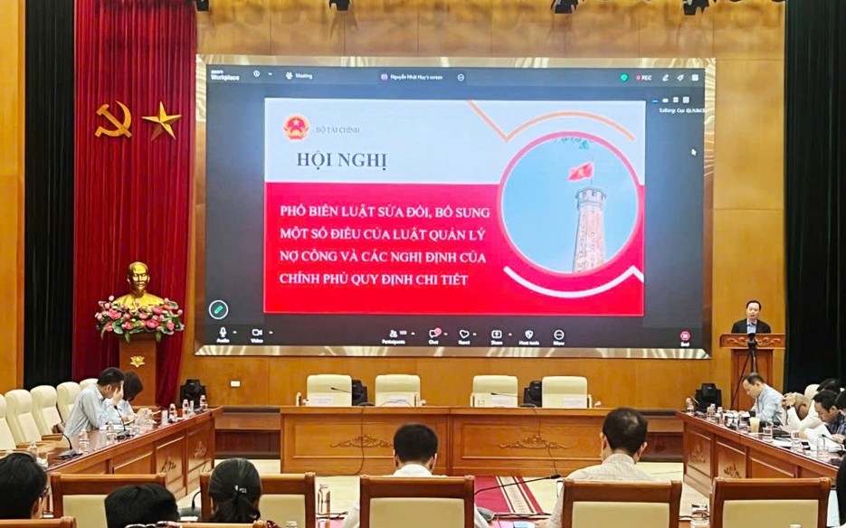 Bộ Tài chính phổ biến những quy định mới về quản lý nợ công