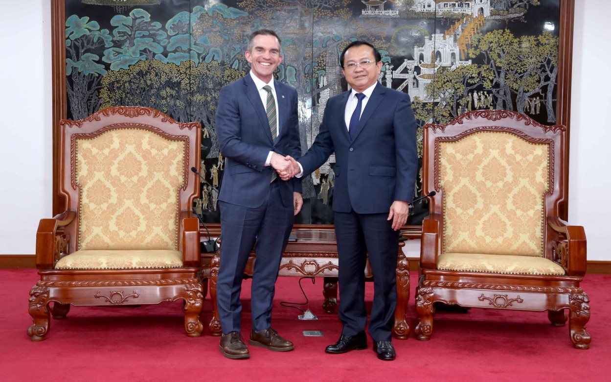 Bộ Tài chính Việt Nam và Manulife đóng góp tích cực vào sự phát triển bền vững của thị trường bảo hiểm