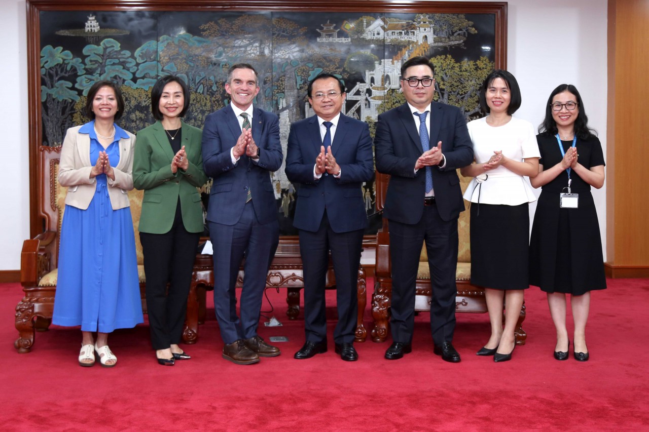 Bộ Tài chính Việt Nam và Manulife đóng góp tích cực vào sự phát triển bền vững của thị trường bảo hiểm