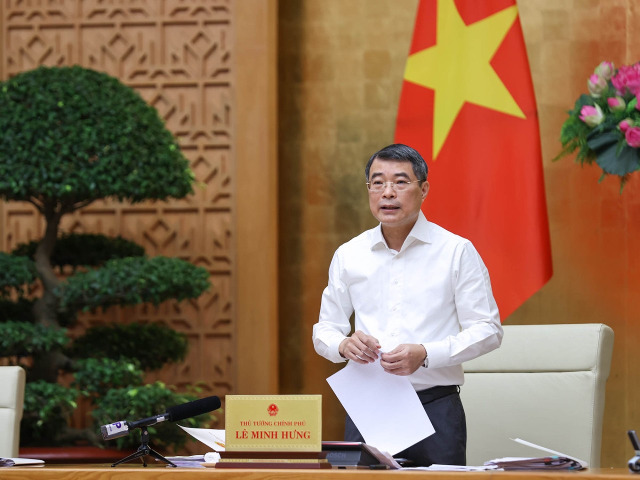 Thủ tướng Lê Minh Hưng chủ trì cuộc họp của Thường trực Đảng ủy Chính phủ và Thường trực Chính phủ Thủ tướng Lê Minh Hưng chủ trì cuộc họp của Thường trực Đảng ủy Chính phủ và Thường trực Chính phủ