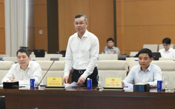 Thống nhất trình Quốc hội điều chỉnh thuế xăng dầu và nhiên liệu bay