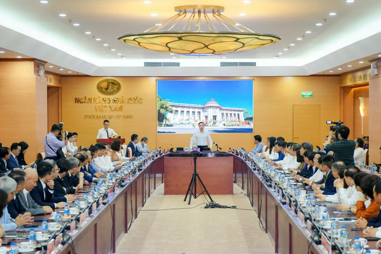 Ngân hàng đẩy lãi suất cạnh tranh hút vốn, Ngân hàng Nhà nước sẽ theo dõi sát Ngân hàng đẩy lãi suất cạnh tranh hút vốn, Ngân hàng Nhà nước sẽ theo dõi sát