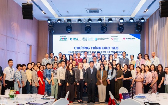 “Nâng chất” cho tổ chức hỗ trợ doanh nghiệp vừa và nhỏ chuyển đổi số và chuyển đổi xanh