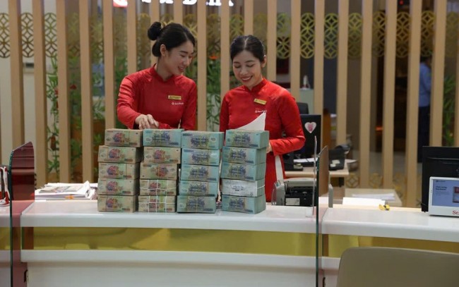 "Mạnh tiền mặt" - Vùng đệm cho doanh nghiệp giữa biến động lãi suất