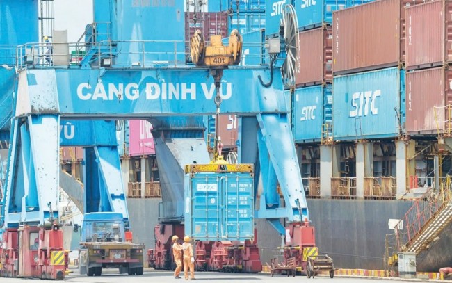 Áp lực cân bằng cán cân thương mại