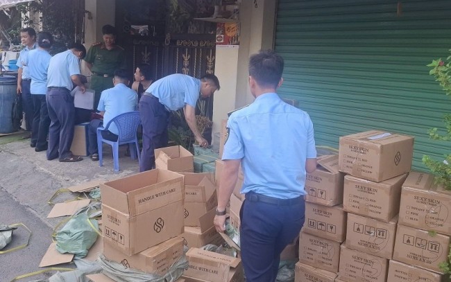 Phát hiện hộ kinh doanh mỹ phẩm không phép, hàng hóa không rõ nguồn gốc