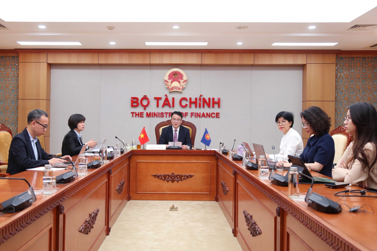 Hội nghị Bộ trưởng Tài chính và Thống đốc Ngân hàng Trung ương ASEAN lần thứ 13 thành công tốt đẹp Hội nghị Bộ trưởng Tài chính và Thống đốc Ngân hàng Trung ương ASEAN lần thứ 13 thành công tốt đẹp