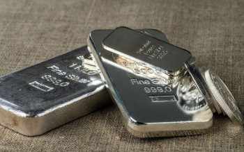 Ngày 11/4: Giá bạc trong nước và thế giới đồng loạt bật tăng trở lại