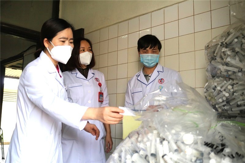 Các địa phương 'siết' quản lý chất thải y tế, bảo đảm an toàn môi trường