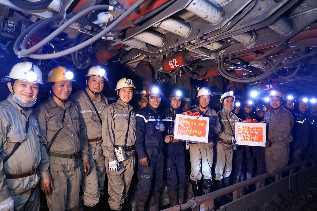 Tuyên giáo, dân vận - 