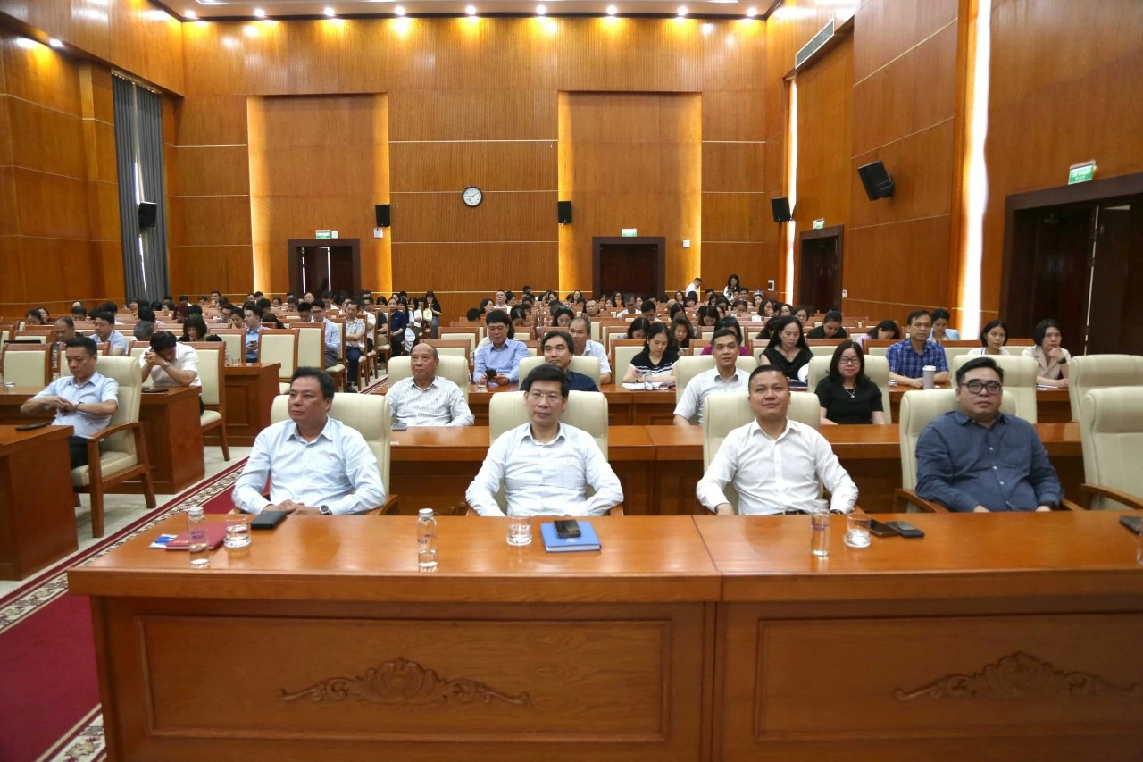 Đảng bộ Bộ Tài chính quán triệt, triển khai Nghị quyết Hội nghị lần thứ hai Ban Chấp hành Trung ương Đảng khóa XIV Đảng bộ Bộ Tài chính quán triệt, triển khai Nghị quyết Hội nghị lần thứ hai Ban Chấp hành Trung ương Đảng khóa XIV