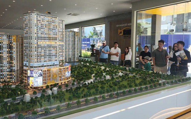 TP. Hồ Chí Minh: Thị trường căn hộ phân hóa mạnh