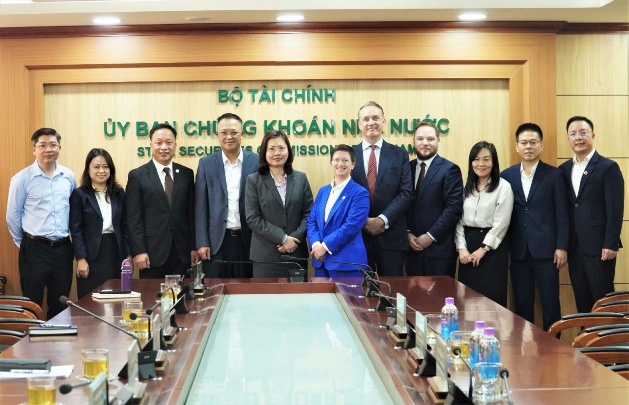 Thúc đẩy phát hành Chứng chỉ lưu ký toàn cầu - GDR Thúc đẩy phát hành Chứng chỉ lưu ký toàn cầu - GDR