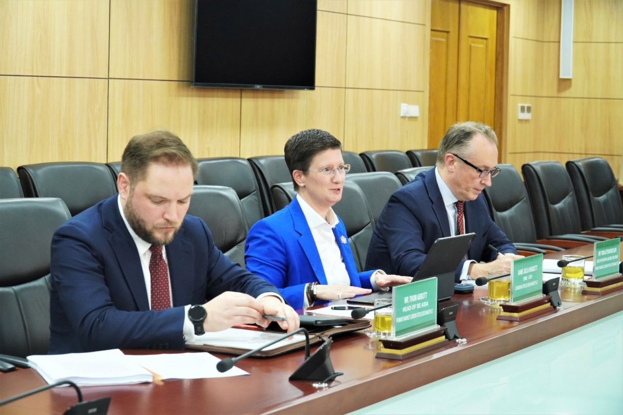 Thúc đẩy phát hành Chứng chỉ lưu ký toàn cầu - GDR Thúc đẩy phát hành Chứng chỉ lưu ký toàn cầu - GDR