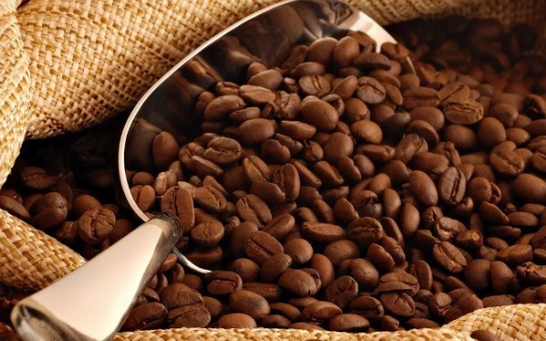 Ngày 14/4: Giá cà phê tăng, hồ tiêu dao động quanh mốc 139.000 đồng/kg